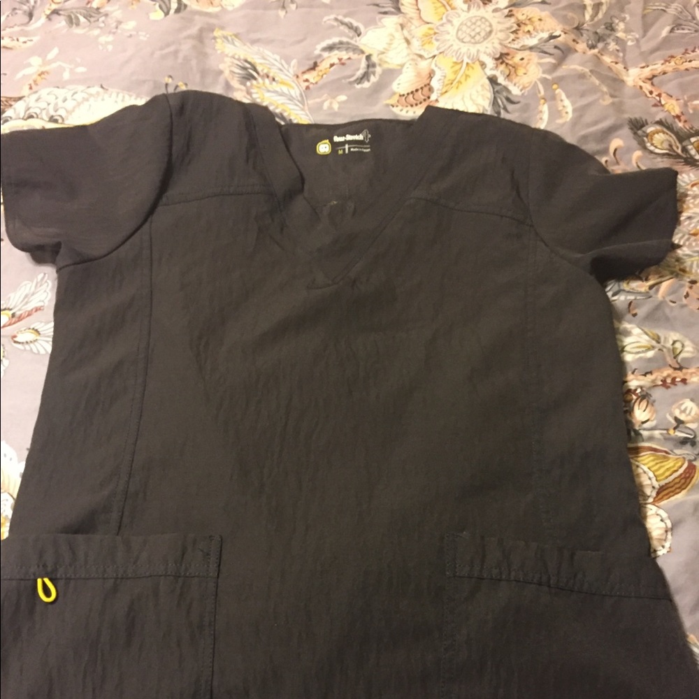 Wonder Wink Charcoal Gray Scrub Set Size Medium